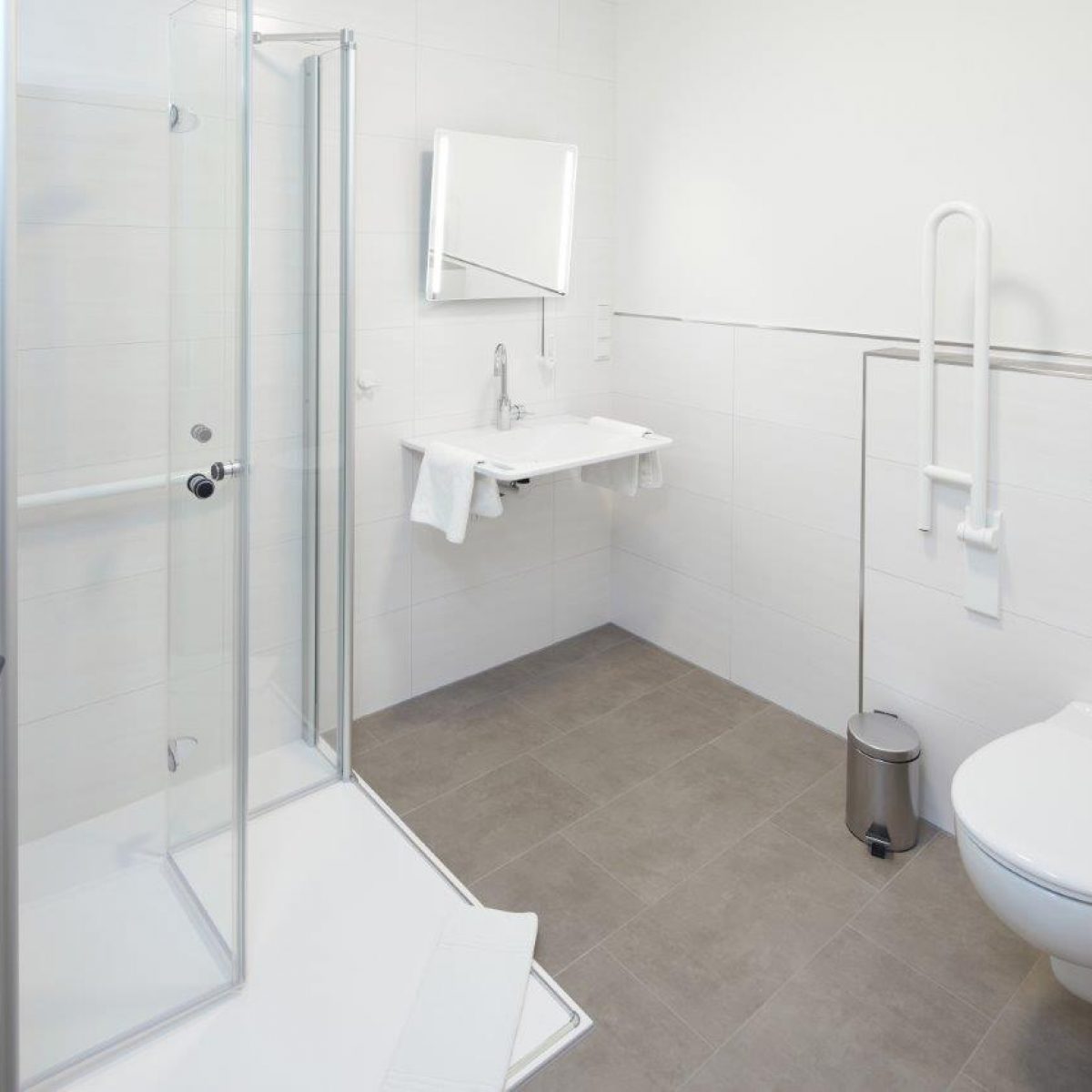 Barrierefreie Badsanierung in einem Hotel im Raum Kirchheim 1